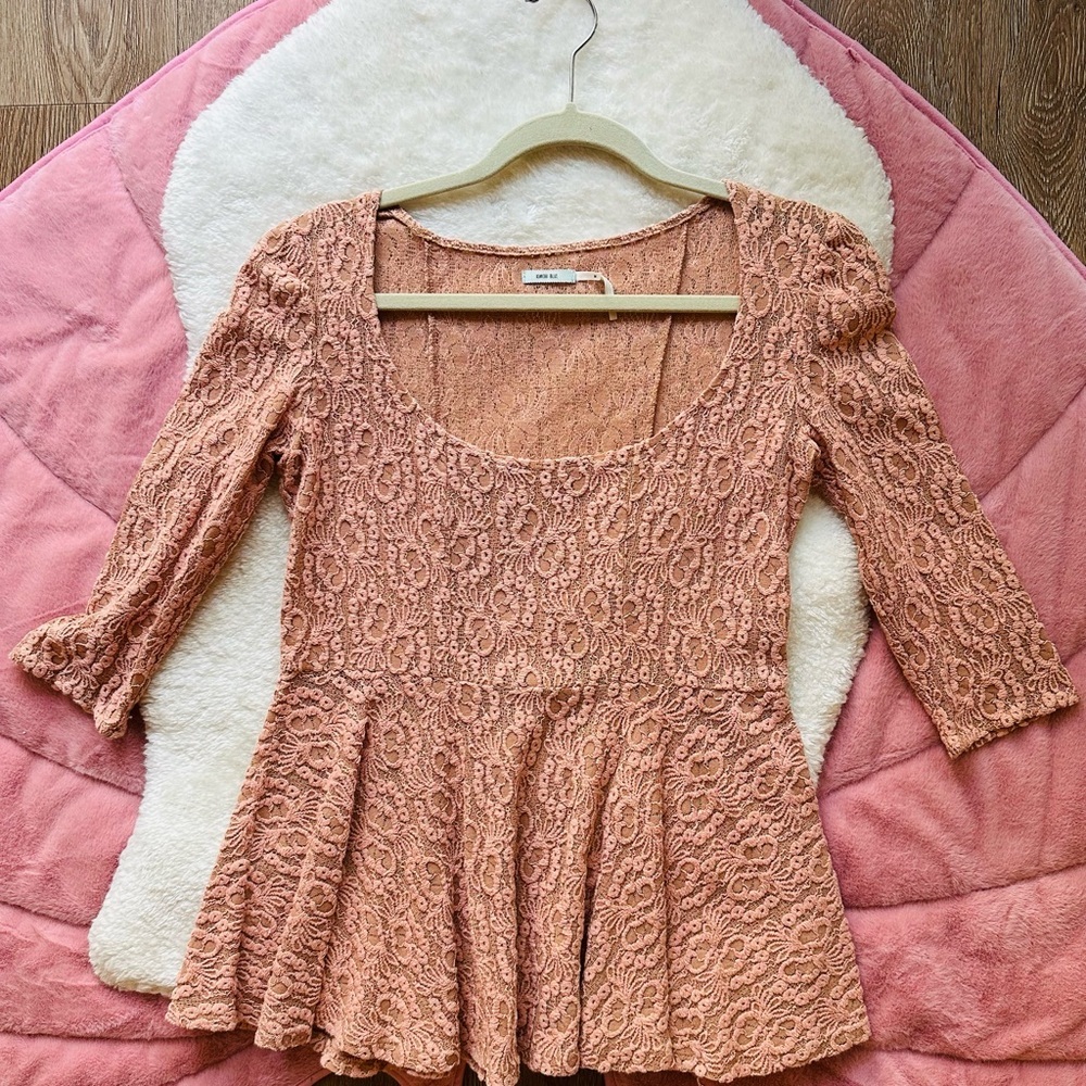Kimchi Blue Elegant Lace Peplum Women’s Top in Dusty Rose Size Medium